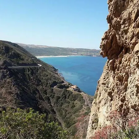 بيت ضيافة Sa Domu Rubia *